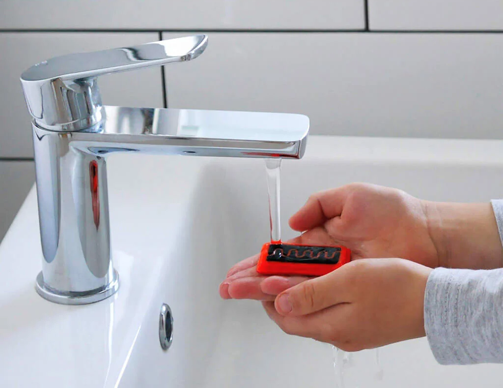 Cleaning a DRI Sleeper Urosensor under running water